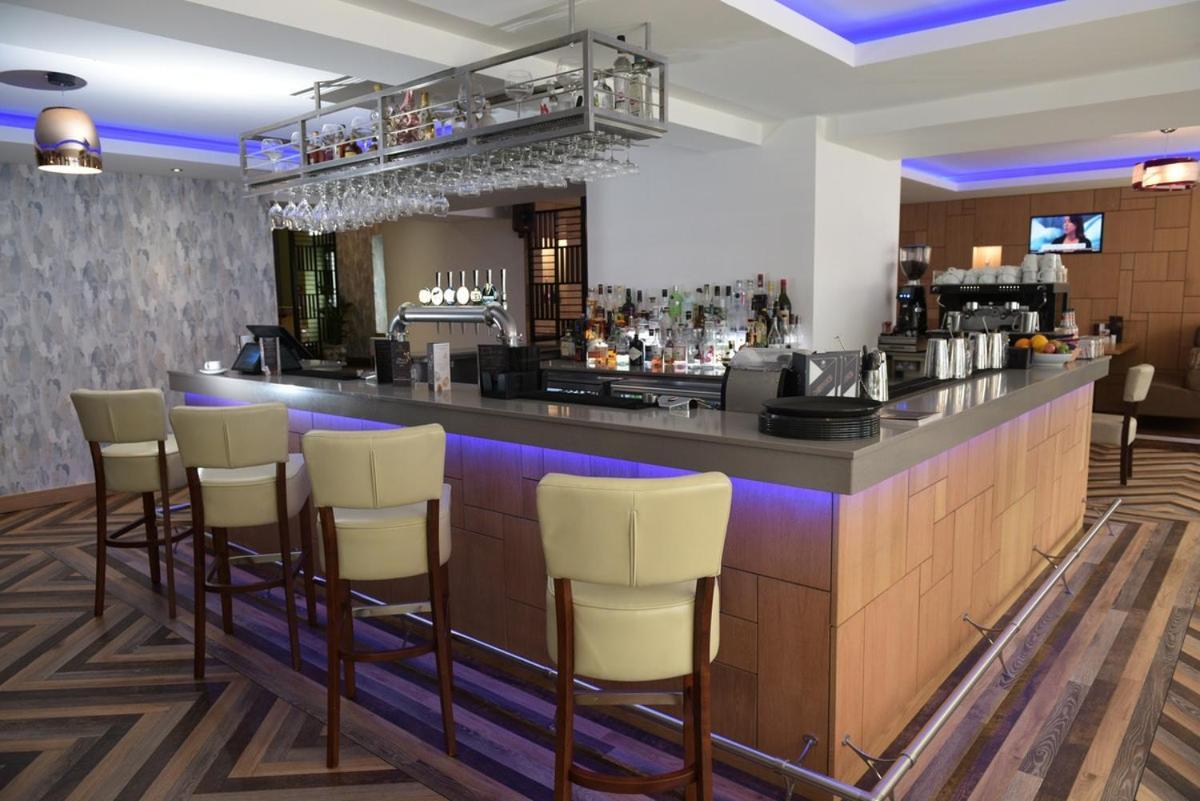 The City Hotel Dunfermline Exterior foto